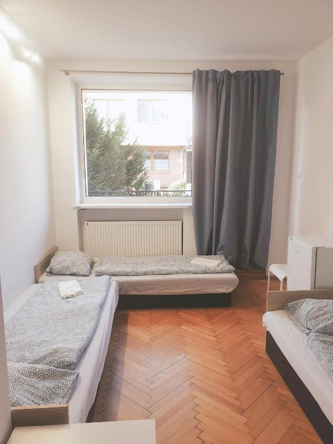 Airport - Aow Hostel